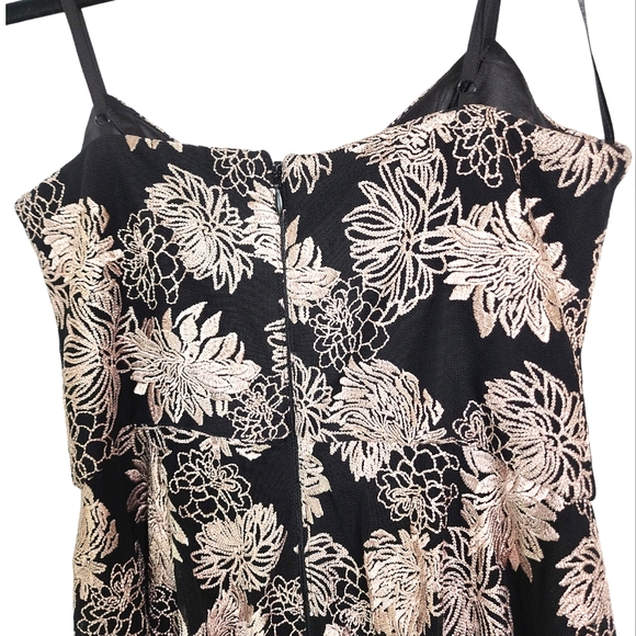 Forever New dress size 8 fit & flare below knee black with rose gold embroidery - Picture 7 of 12